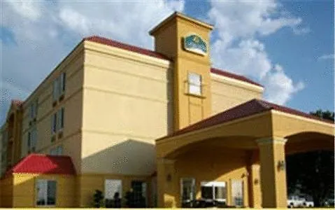 La Quinta & Hotel Tulsa