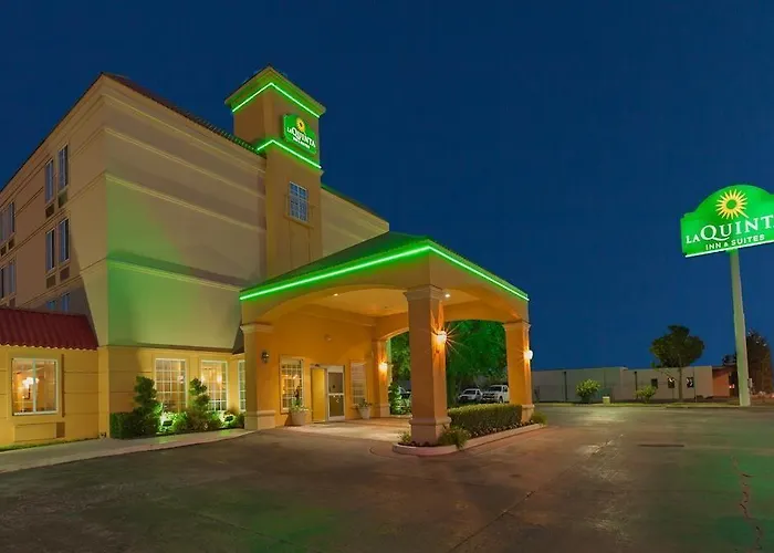 La Quinta & Hotel