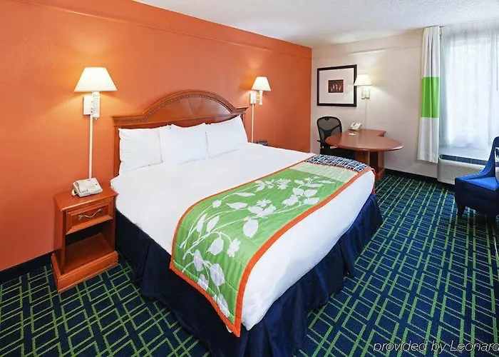 La Quinta & Hotel Tulsa